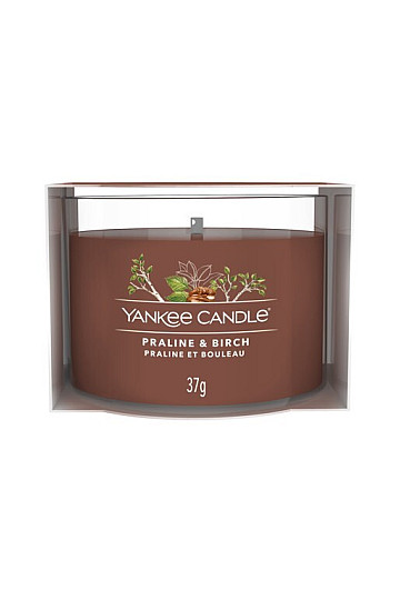 svijeća YANKEE CANDLE miris PRALINE &amp; BREZA U ČAŠI 37g