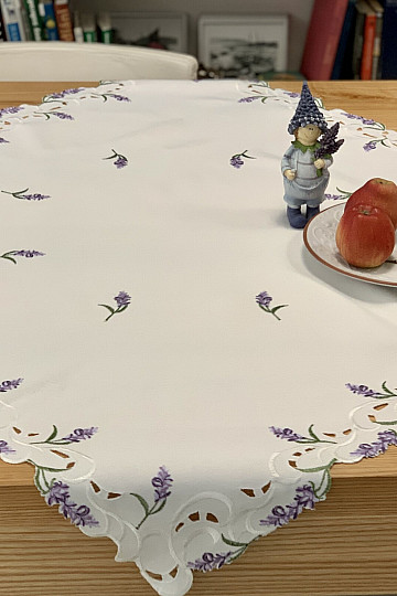 Vezeni stolnjak LAVANDA