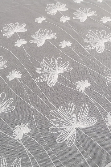 Luksuzna izvezena bijela zavjesa s cvijećem 11749/0001