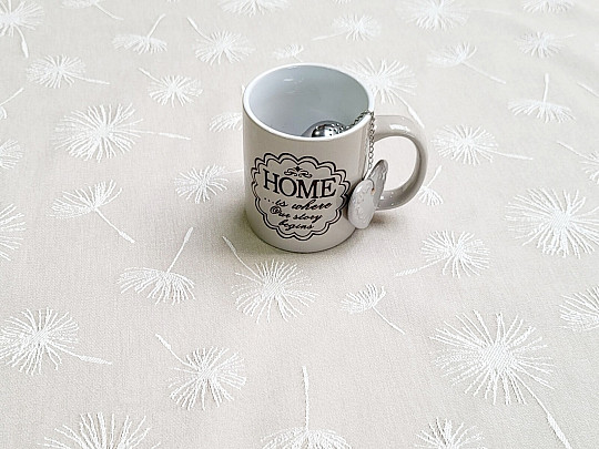 Stolnjak Maslačak sv. bež