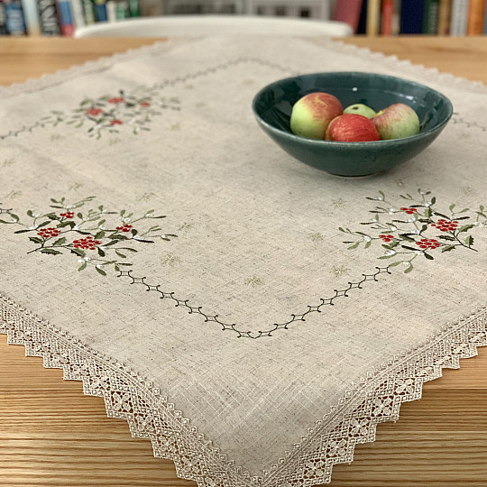 Stolnjak od imele čipke