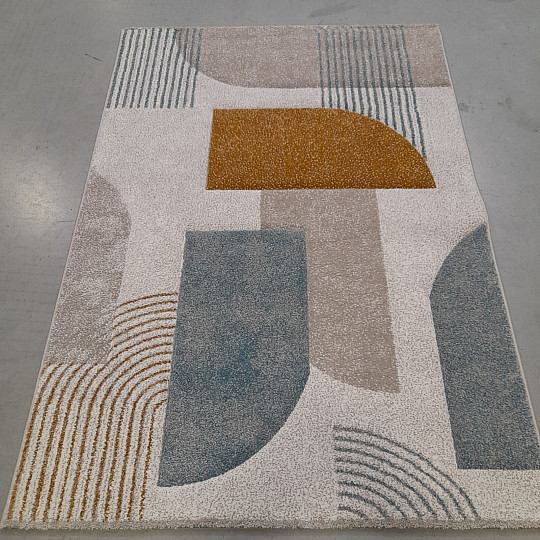 Tepih od GEOMETRIJE u Vegas Homeu