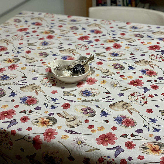 Uskrsni stolnjak HOPPITY