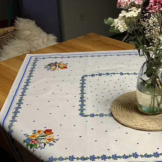 Stolnjak BUKET S NARCISIMA