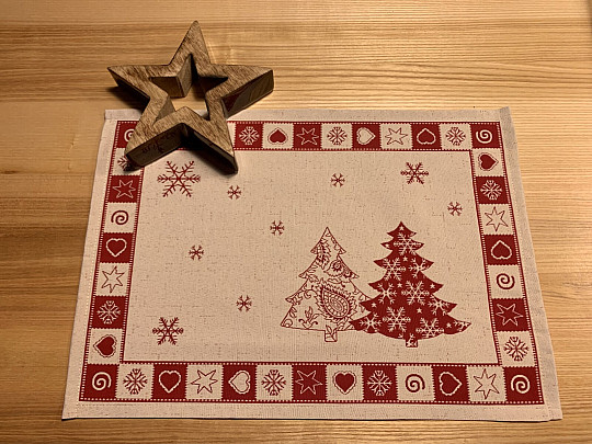 Postavljanje stola božićno drvce