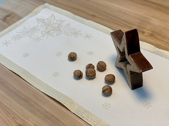 Božićni stolnjaci i šalovi ZLATNI BOŽIĆ