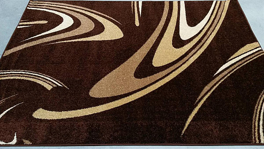 Smeđi komadni tepih boje kave