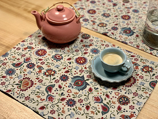 Goblen stolnjak cvijeće i ptica Jurkovič