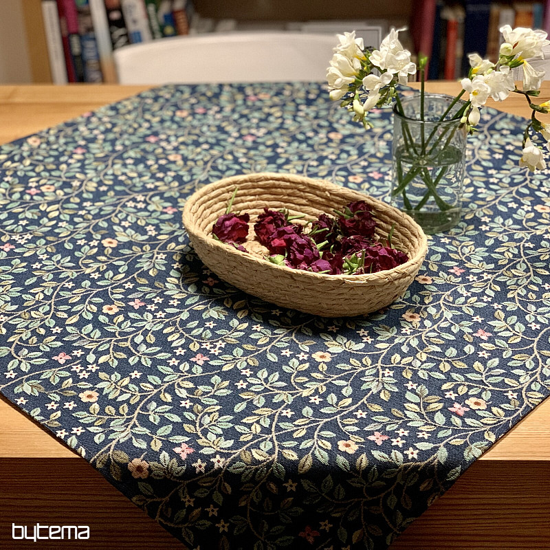 Tapiserijski stolnjak i šal DRVO SREĆE preko cijele PLAVE