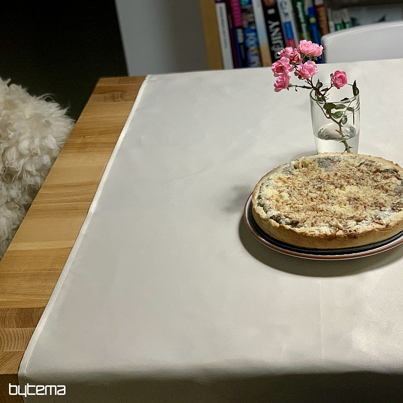 Obični stolnjak KREM