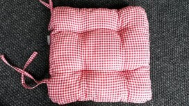 Imamo vlastiti dizajn kvalitetnih sjedala za stolice. Odaberite online!