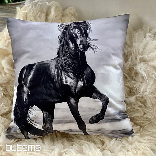 Ukrasna jastučnica BLACK HORSE