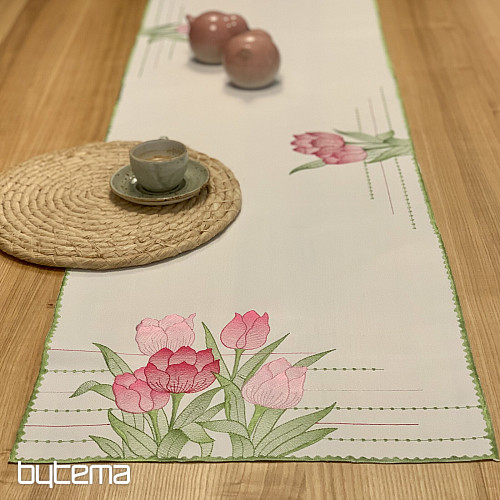 Vezeni stolnjak i šal Ružičasti tulipani