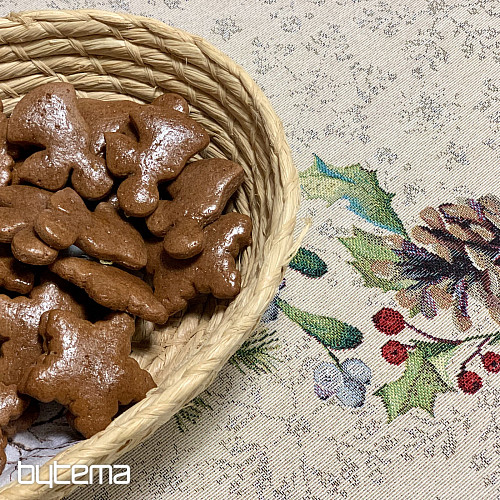 Božićni tapiserijski stolnjak okrugli BOR BOR i IMELA