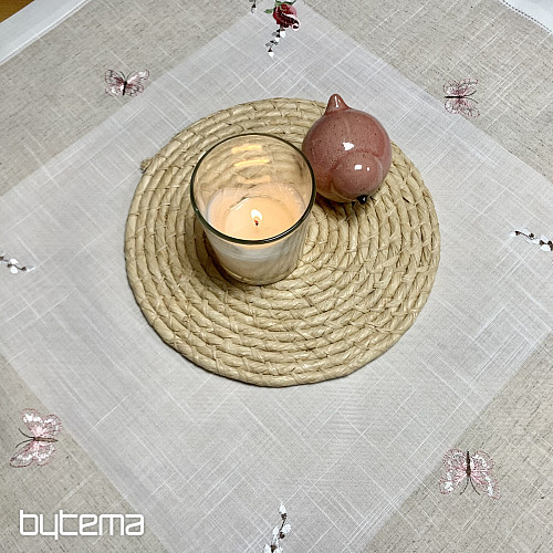 Vezeni stolnjak i šal Ruže i mačići