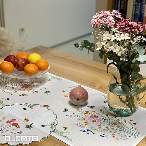 Vezeni stolnjak i šal Livada i pčele