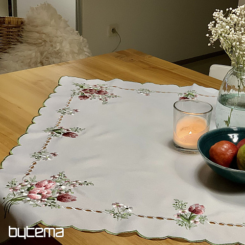 Vezeni stolnjak i šal BUKET S TULIPANIMA