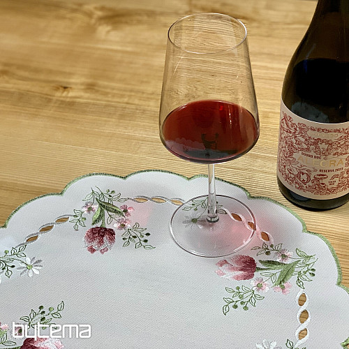 Vezeni stolnjak i šal BUKET S TULIPANIMA