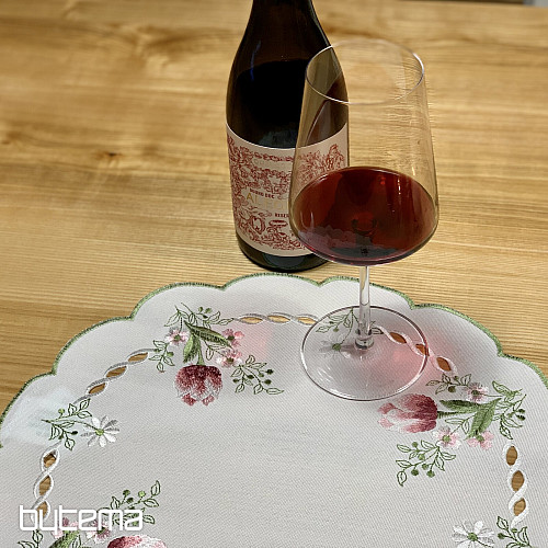 Vezeni stolnjak i šal BUKET S TULIPANIMA