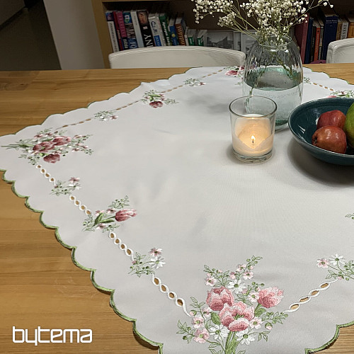 Vezeni stolnjak i šal BUKET S TULIPANIMA