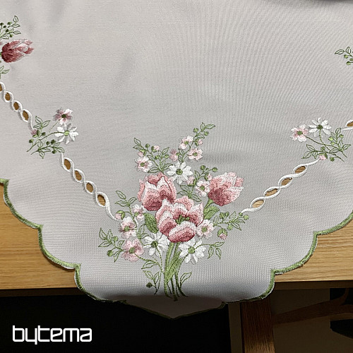 Vezeni stolnjak i šal BUKET S TULIPANIMA