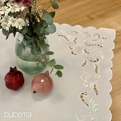 Stolnjak i šal BIJELI SAN vezeni